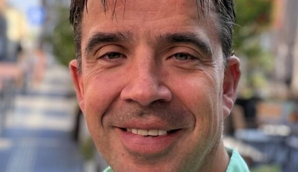 Portretbeeld van Funs Lodewick van iRebels